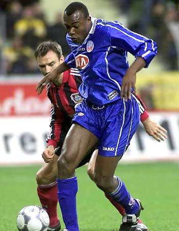 还使搬迁居 还使搬迁居